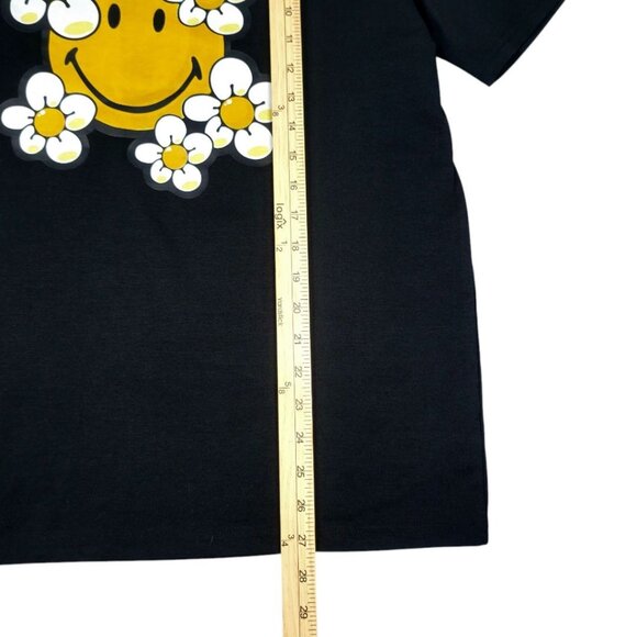 XL Smiley Face & Daisy Graphic Black T-Shirt Short Sleeve Cotton Casual Crewneck - Picture 7 of 9